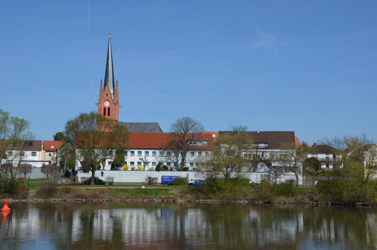 Hotel Restaurant Zum Schiffchen Maintal Exteriör bild