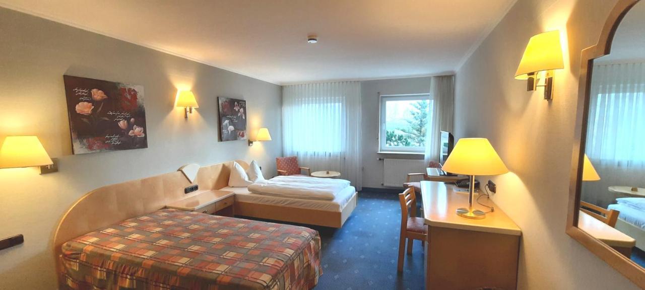 Hotel Restaurant Zum Schiffchen Maintal Exteriör bild